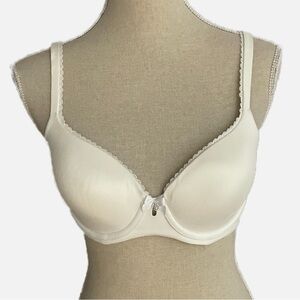 Victoria’s Secret Body by Victoria Lined Demi Bra Ivory/Cream‎ 32DD